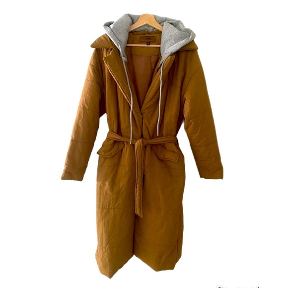 Carmel BLANK NYC Belted Puffer Coat Jacket with Attached Hood size Medium - Picture 2 of 5